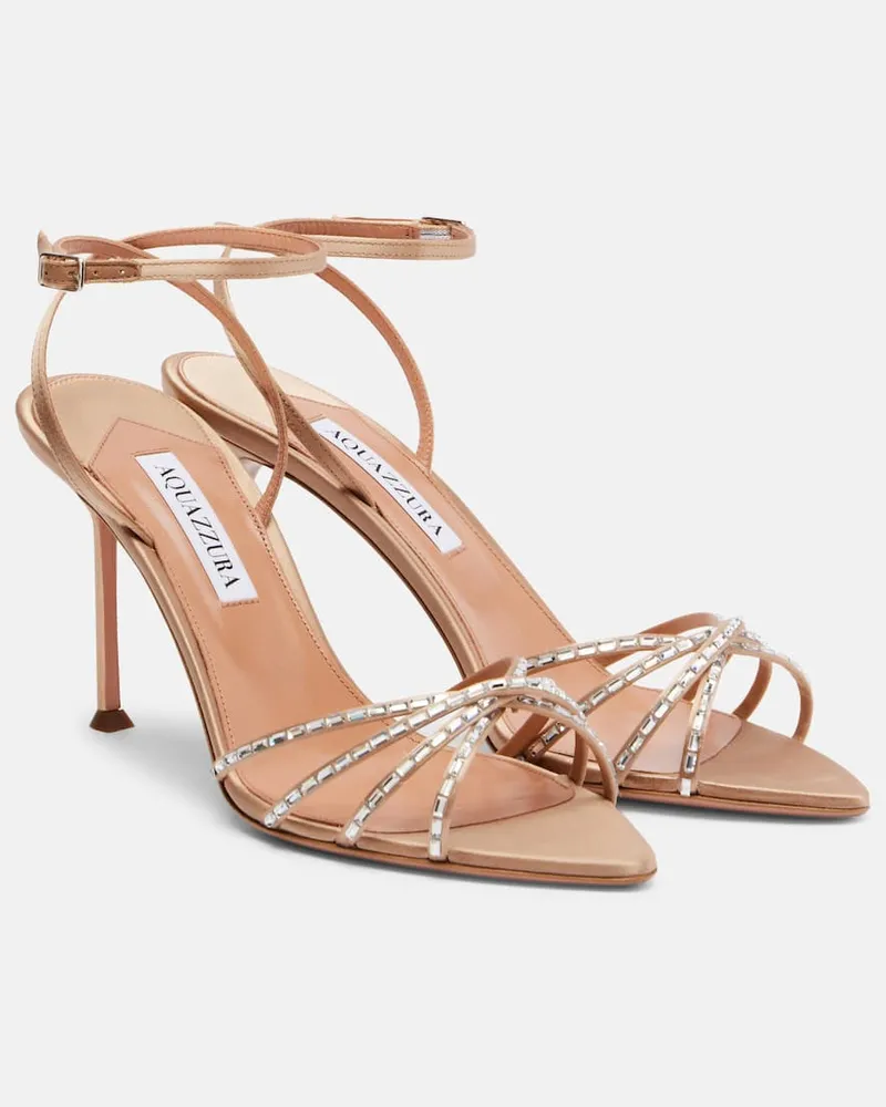 Aquazzura Sandalen Tell Me 85 aus Satin mit Kristallen Beige