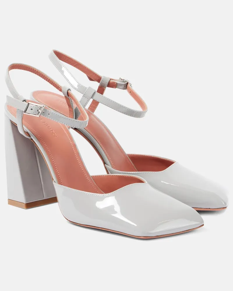 Amina Muaddi Pumps Charlotte aus Lackleder Silber