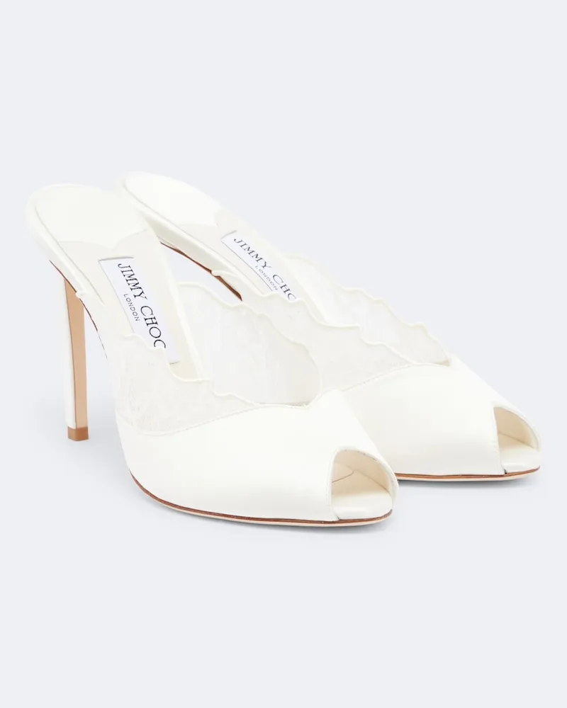 Jimmy Choo Pantoletten Brigitte aus Satin mit Spitze Weiß
