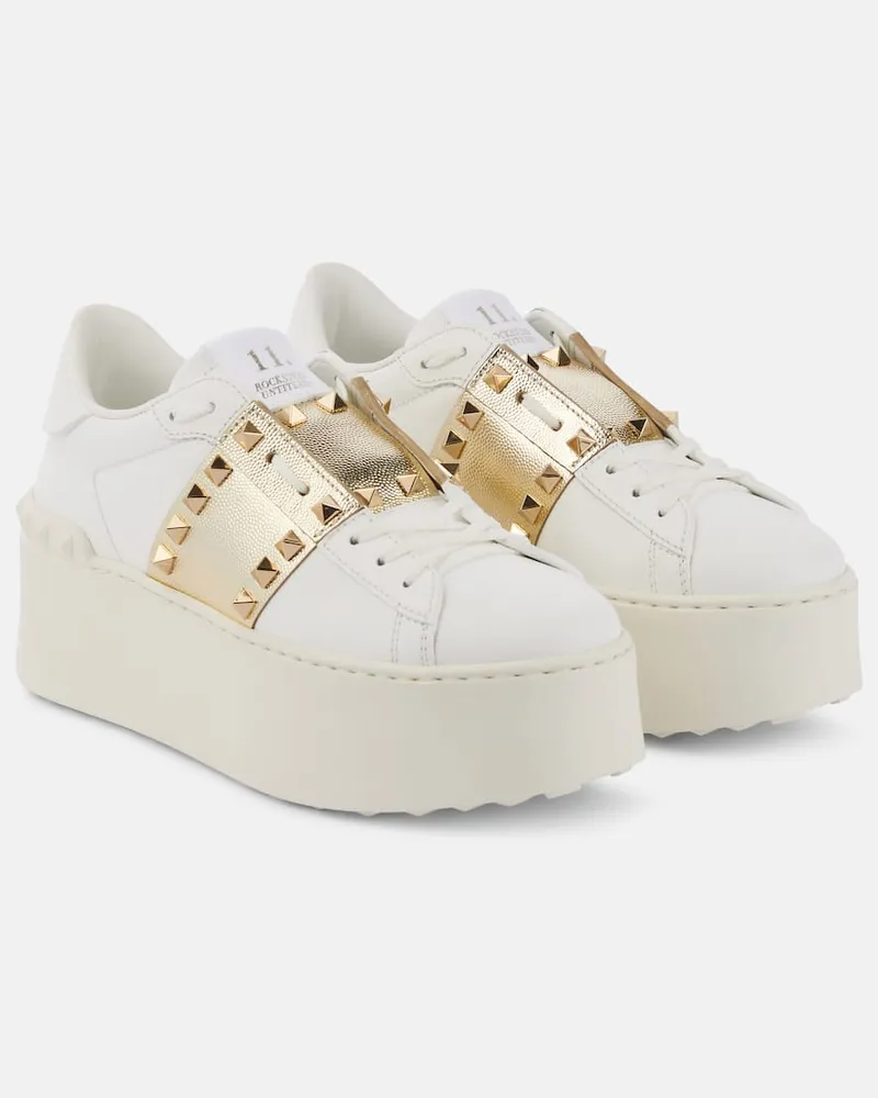 Valentino Garavani Plateau-Sneakers Rockstud Untitled mit Metallic-Leder Weiss