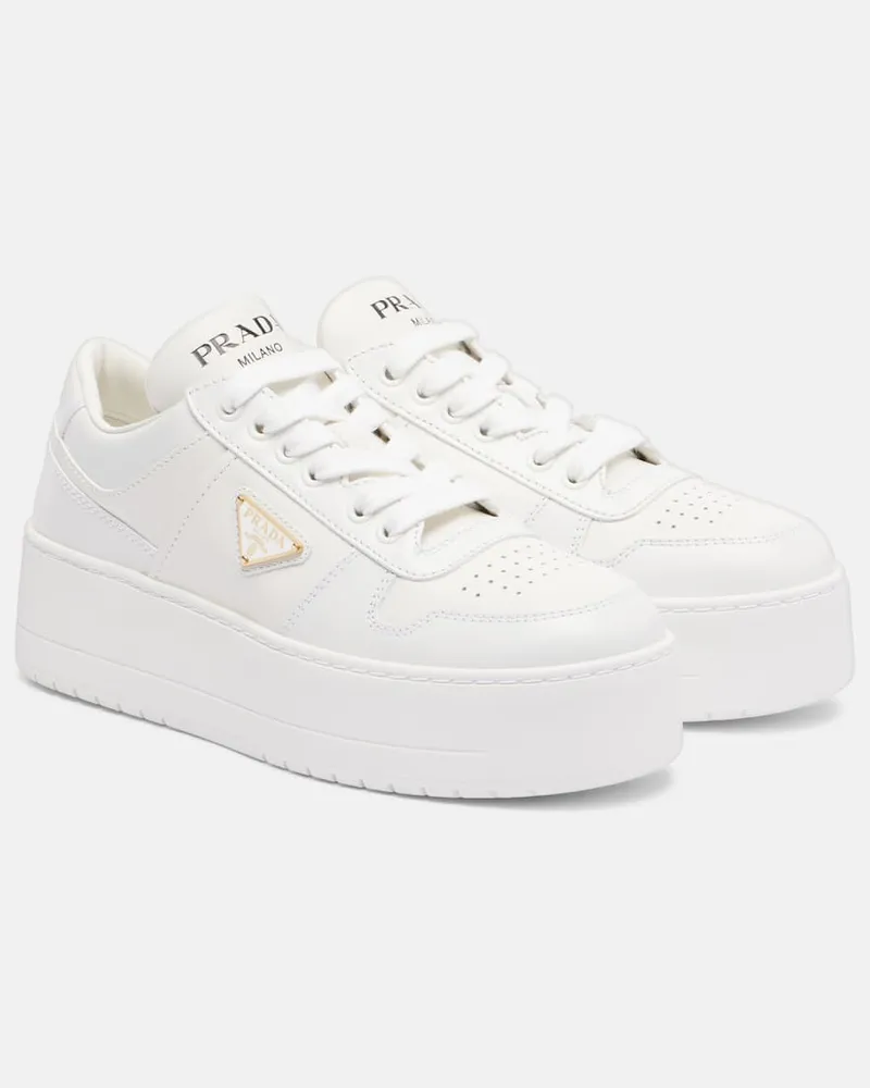Prada Plateau-Sneakers Downtown Bold aus Leder Weiß