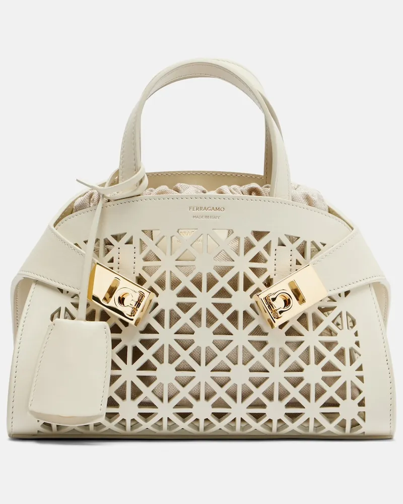 Ferragamo Tasche Hug Mini aus Lasercut-Leder Weiß