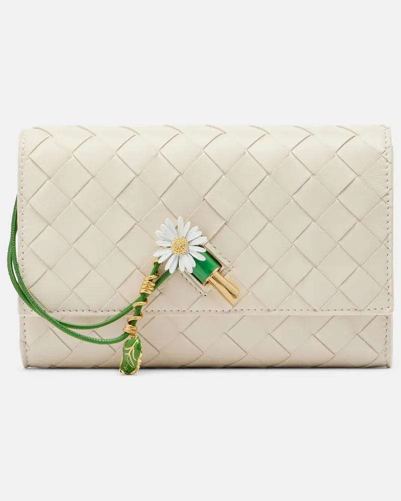 Bottega Veneta Schultertasche Andiamo Daisy aus Leder Weiß