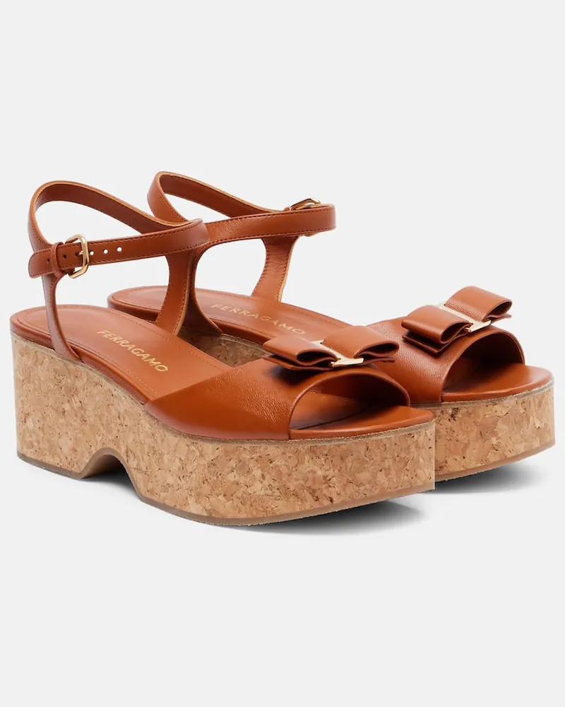 Ferragamo Wedge-Sandalen Selna aus Leder Neutral