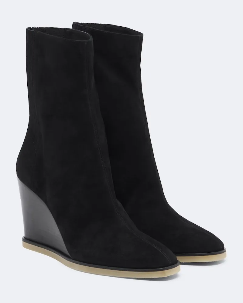 Aquazzura Ankle Boots Saint Honoré aus Veloursleder Schwarz
