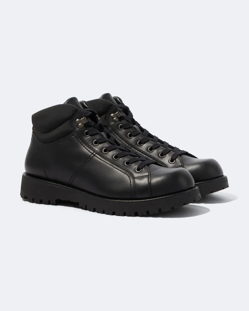 Prada Schnürstiefel aus Leder Schwarz