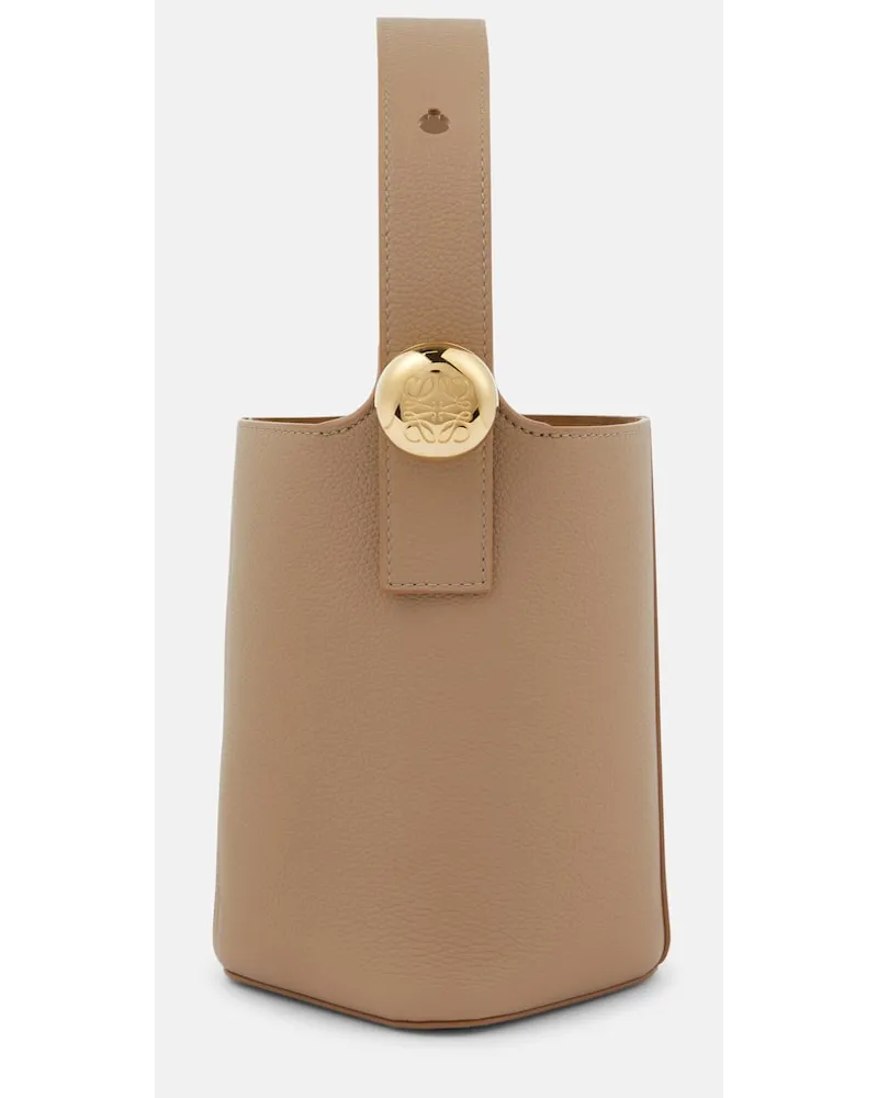 Loewe Bucket Bag Pebble Mini aus Leder Beige