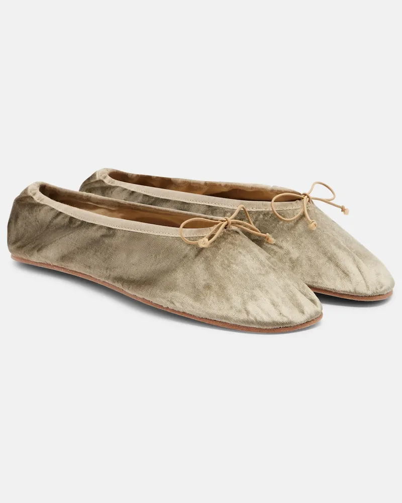 The Row Ballerinas Round aus Samt Beige