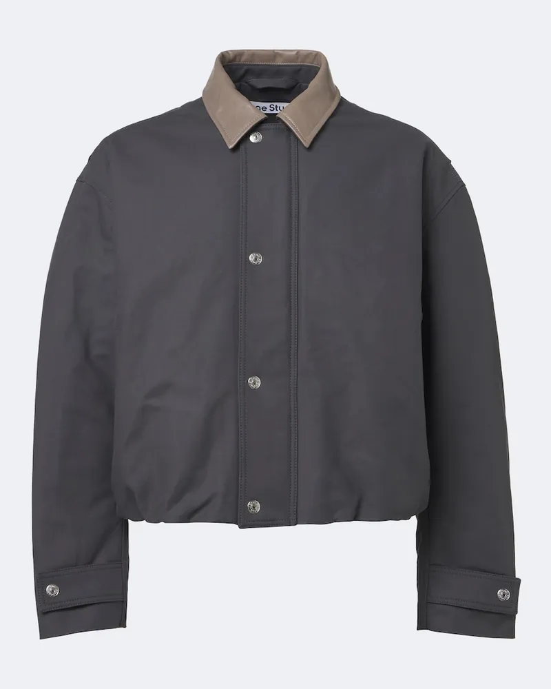 Acne Studios Cropped Jacke aus Baumwollsatin mit Leder Grau