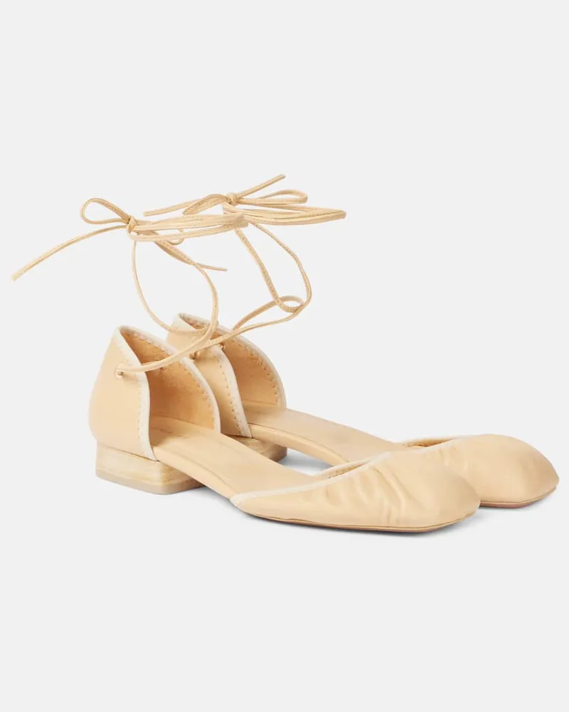 Christophe Lemaire Ballerinas aus Leder Beige
