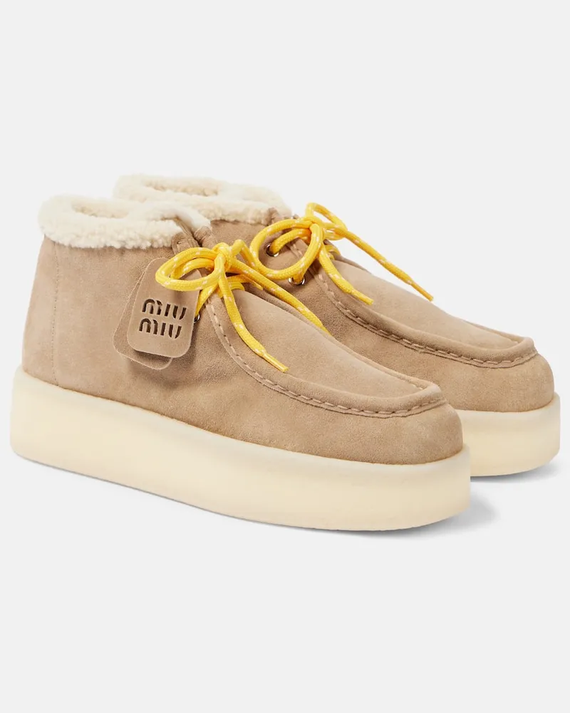 Miu Miu Ankle Boots aus Veloursleder mit Shearling Beige