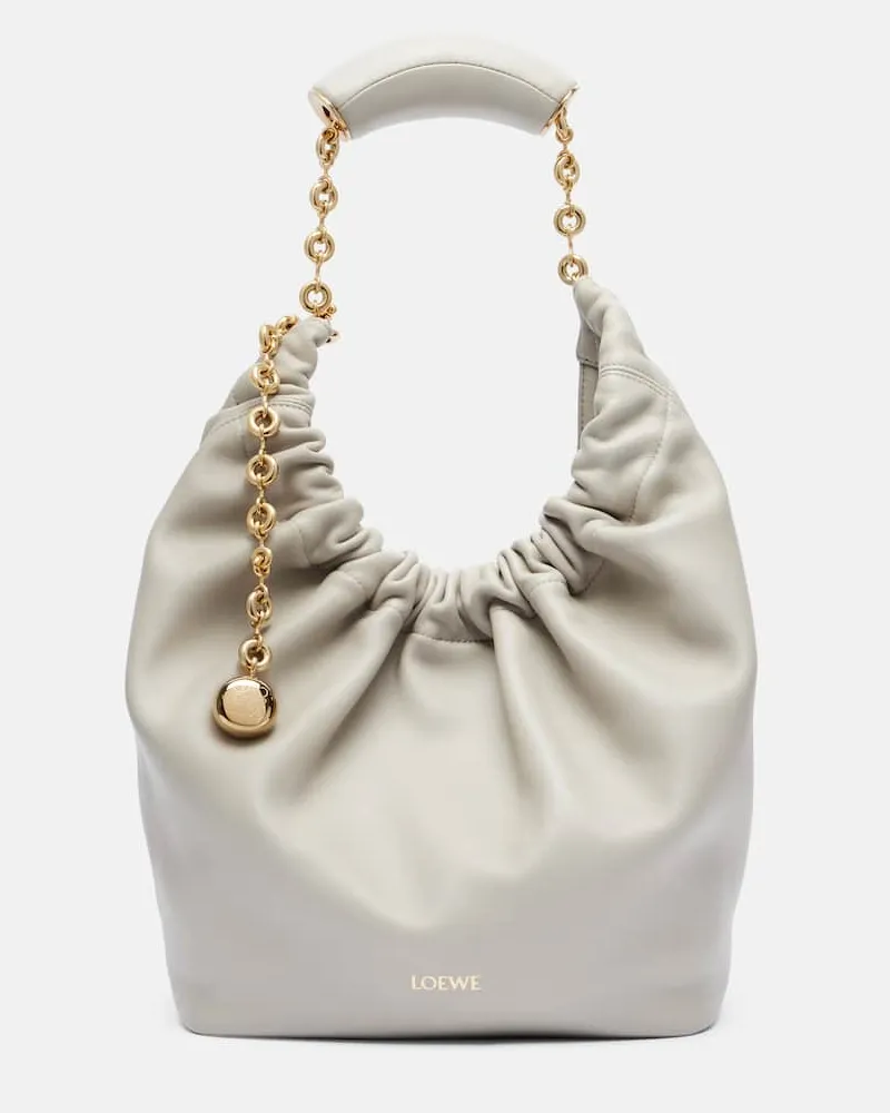 Loewe Schultertasche Squeeze Small aus Leder Grau