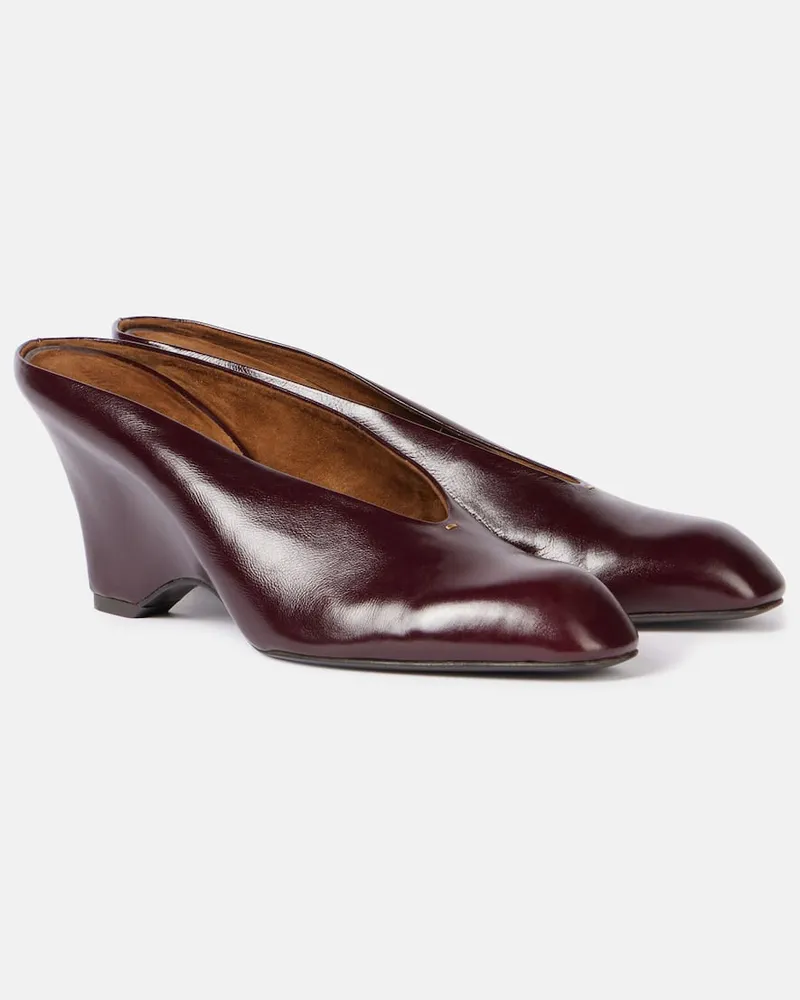 KHAITE Mules Colt 75 aus Leder Burgunderrot