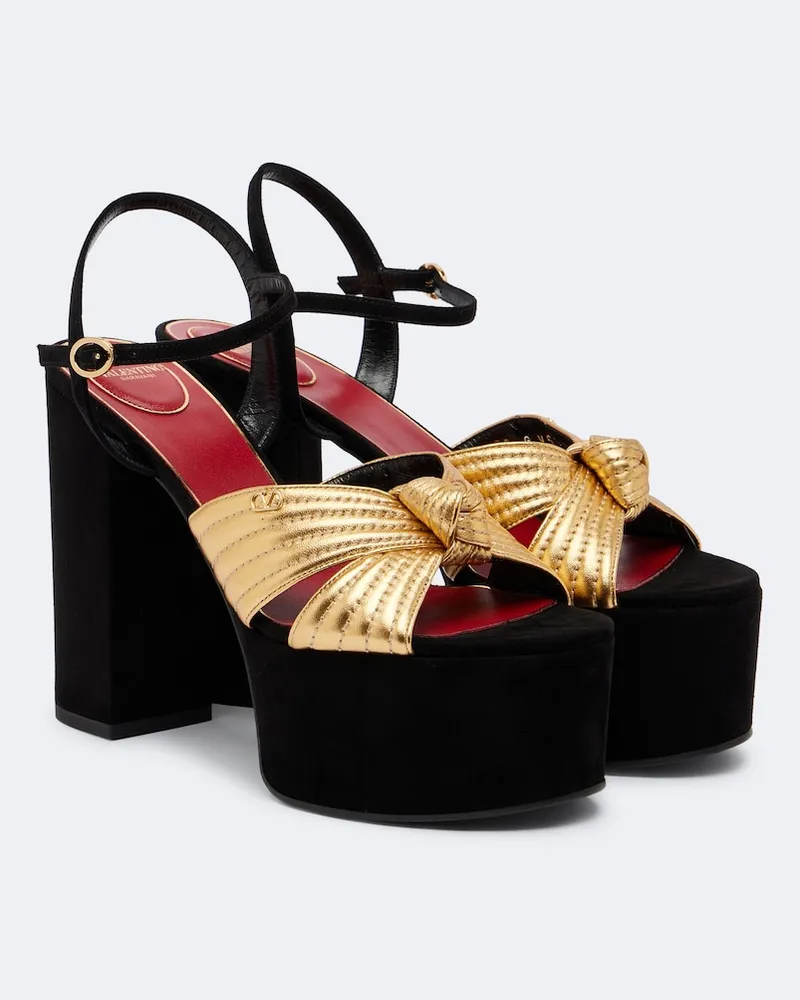 Valentino Garavani Plateausandalen Crasher aus Metallic-Leder Gold