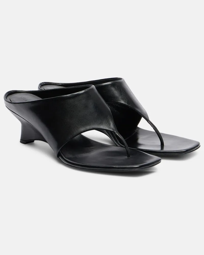 KHAITE Wedge-Sandalen Marlow 55 aus Leder Schwarz