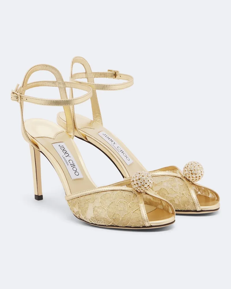 Jimmy Choo Verzierte Sandalen Sacora aus Spitze Gold