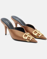 Balenciaga Mules BB aus Satin Braun