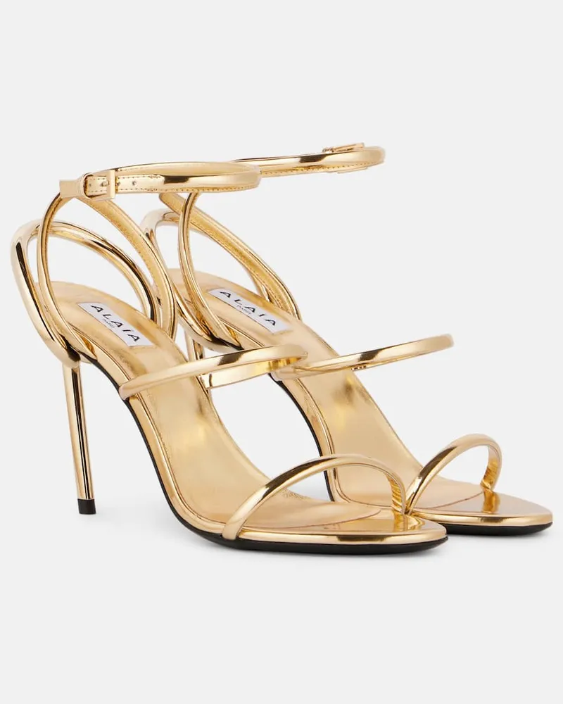 Alaïa Alaïa Sandalen Strappy aus Metallic-Leder Gold