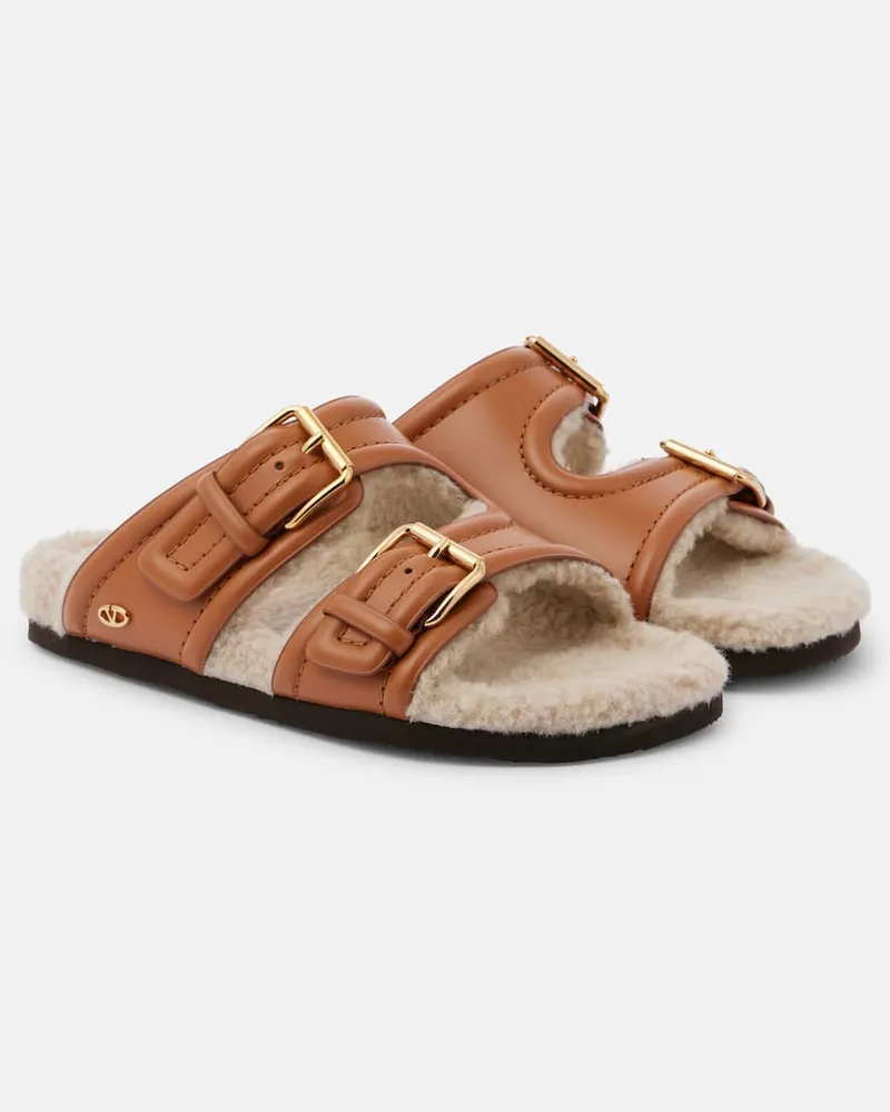 Valentino Garavani Sandalen Fussfriend aus Leder mit Shearling Braun