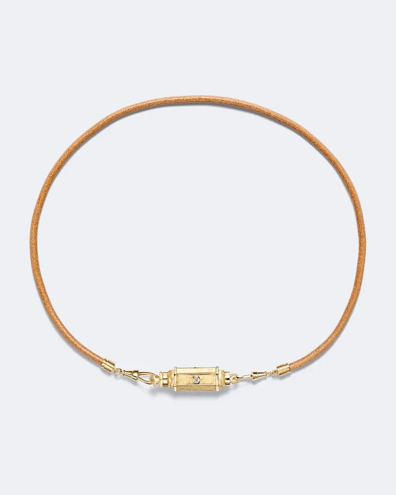 Marie Lichtenberg Halskette aus 18kt Gelbgold und Leder mit Diamanten Gold