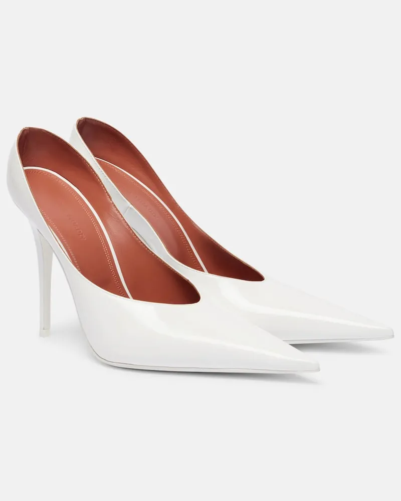 Amina Muaddi Pumps Anoke 105 aus Lackleder Weiß
