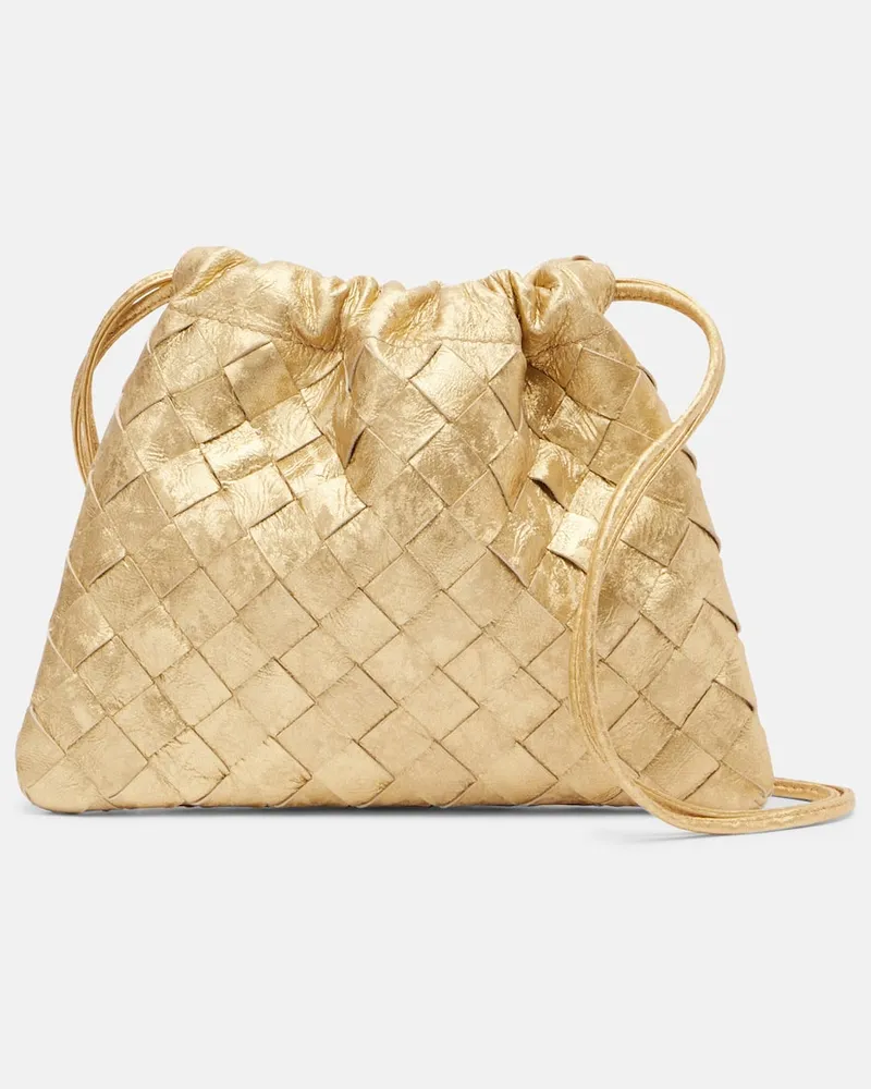 Bottega Veneta Clutch Intrecciato Small aus Metallic-Leder Gold