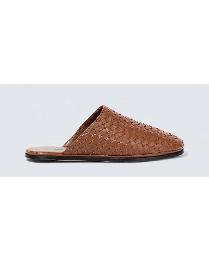 Bottega Veneta Slippers Intrecciato aus Leder Braun