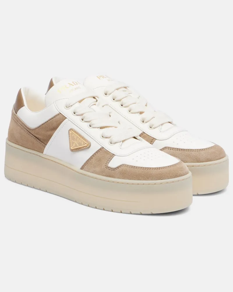 Prada Plateau-Sneakers Downtown Bold aus Leder Beige