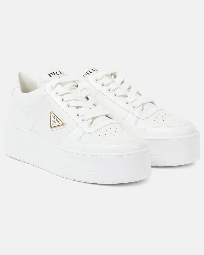 Prada Plateau-Sneakers Downtown Bold aus Leder Weiß