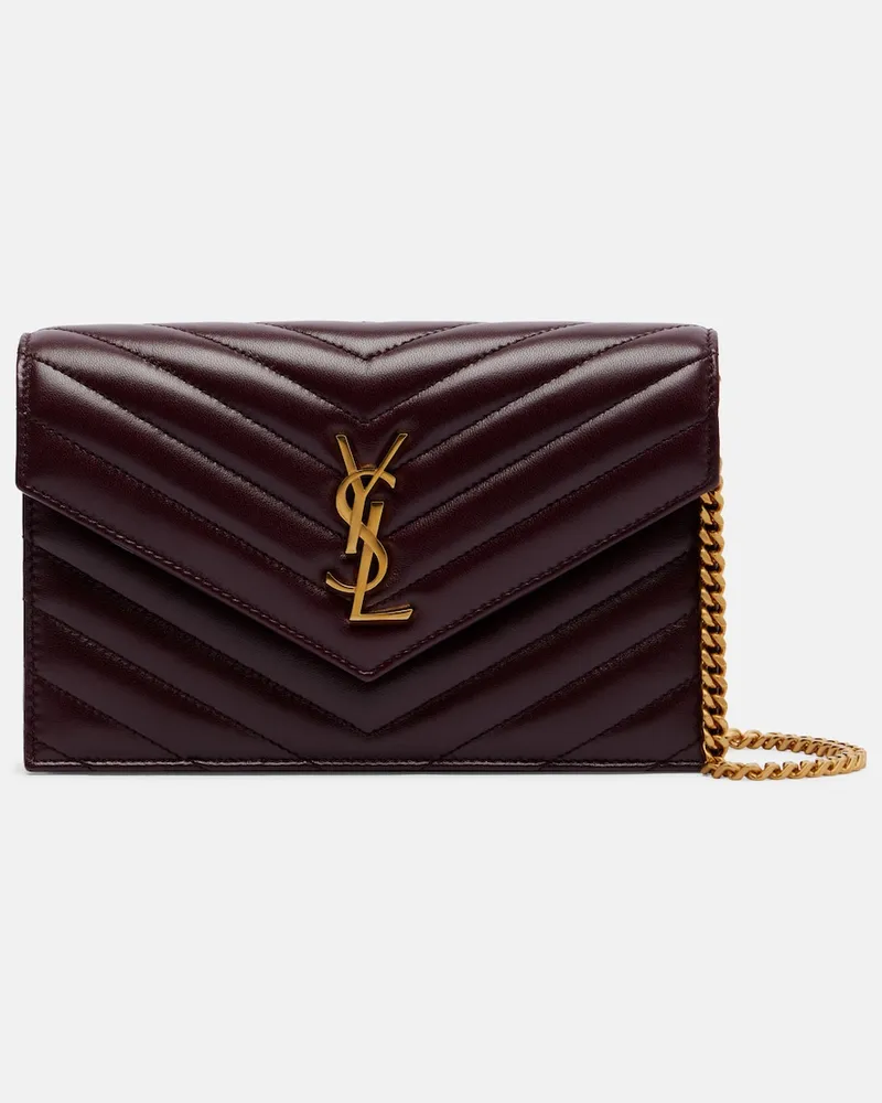 Saint Laurent Portemonnaie mit Kettenriemen Cassandre Envelope Burgunderrot