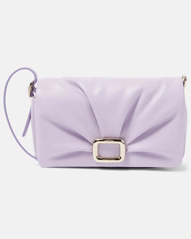 Roger Vivier Clutch Viv’ Choc aus Leder Violett