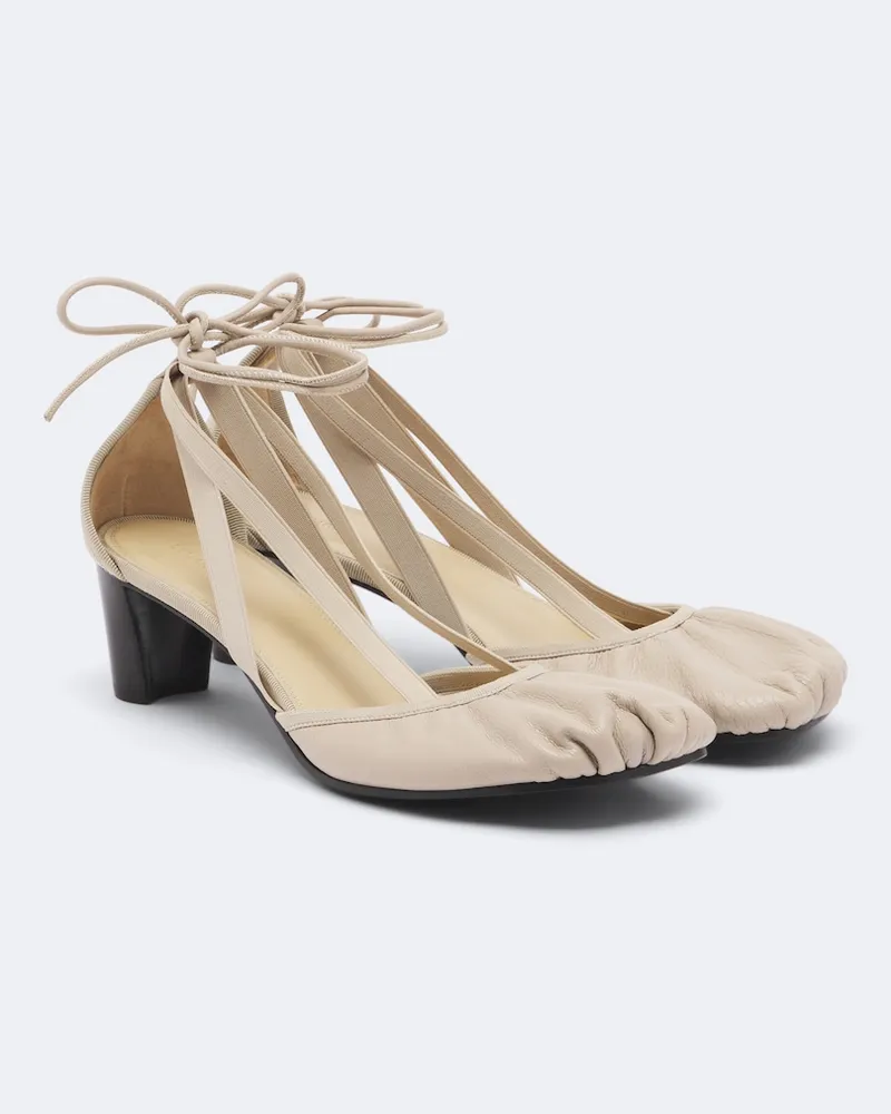 Christophe Lemaire Pumps Pedille aus Leder Beige