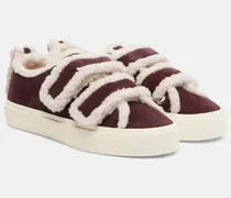 Sneakers aus Veloursleder mit Shearling