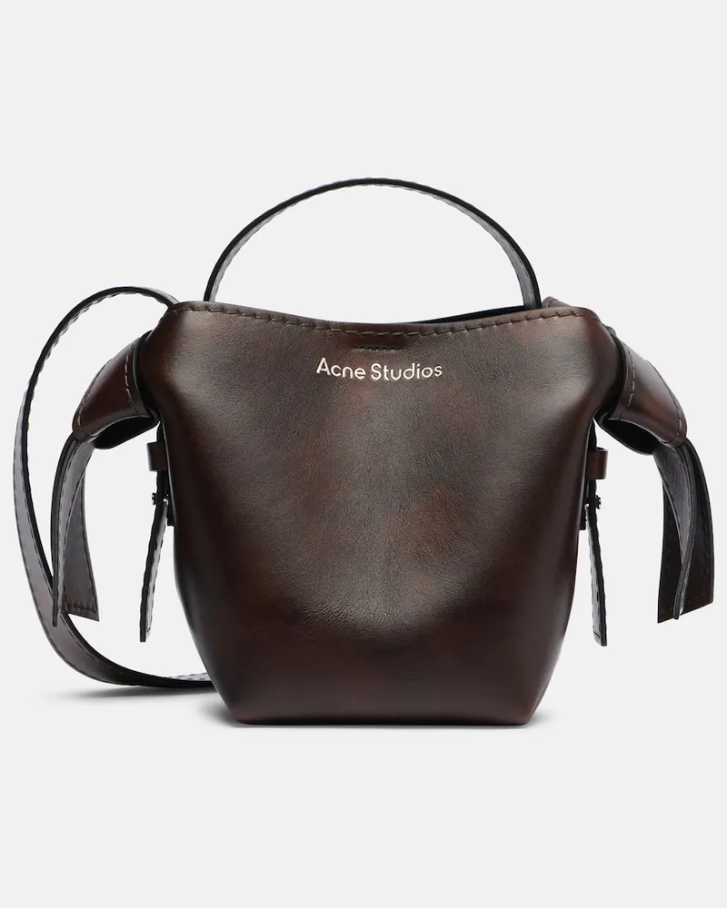 Acne Studios Crossbody Bag Musubi Small aus Leder Braun