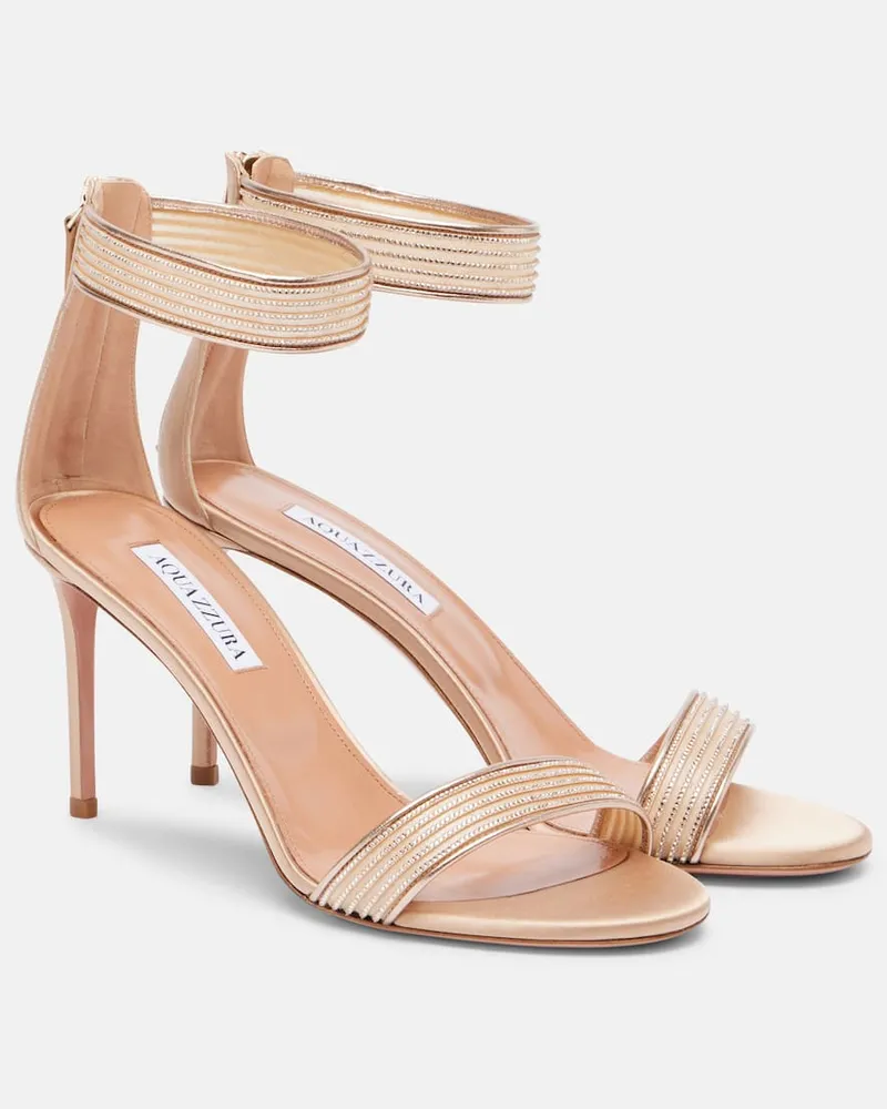 Aquazzura Sandalen Shimmer 85 aus Satin mit Kristallen Beige