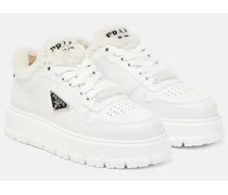 Plateau-Sneakers mit Shearling