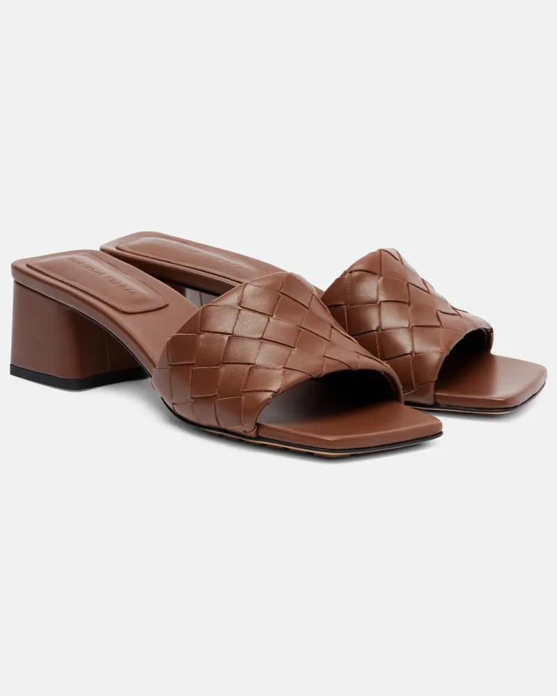 Bottega Veneta Pantoletten Parco 45 aus Leder Braun