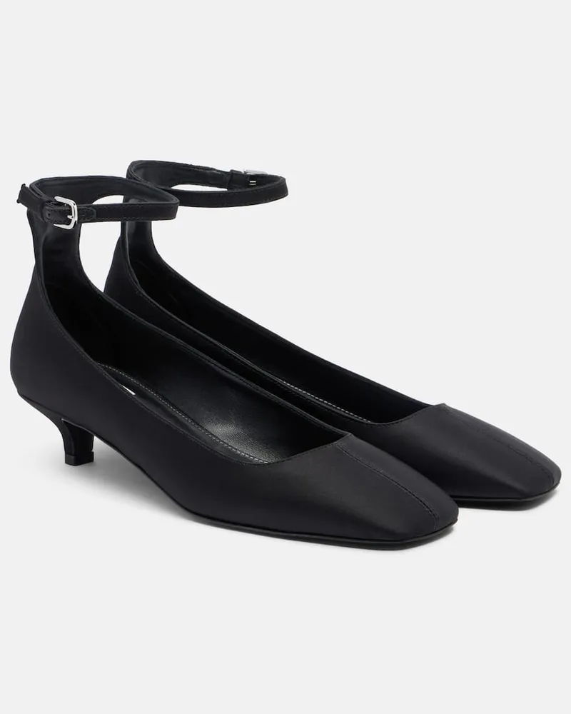 Totême Pumps aus Satin Schwarz