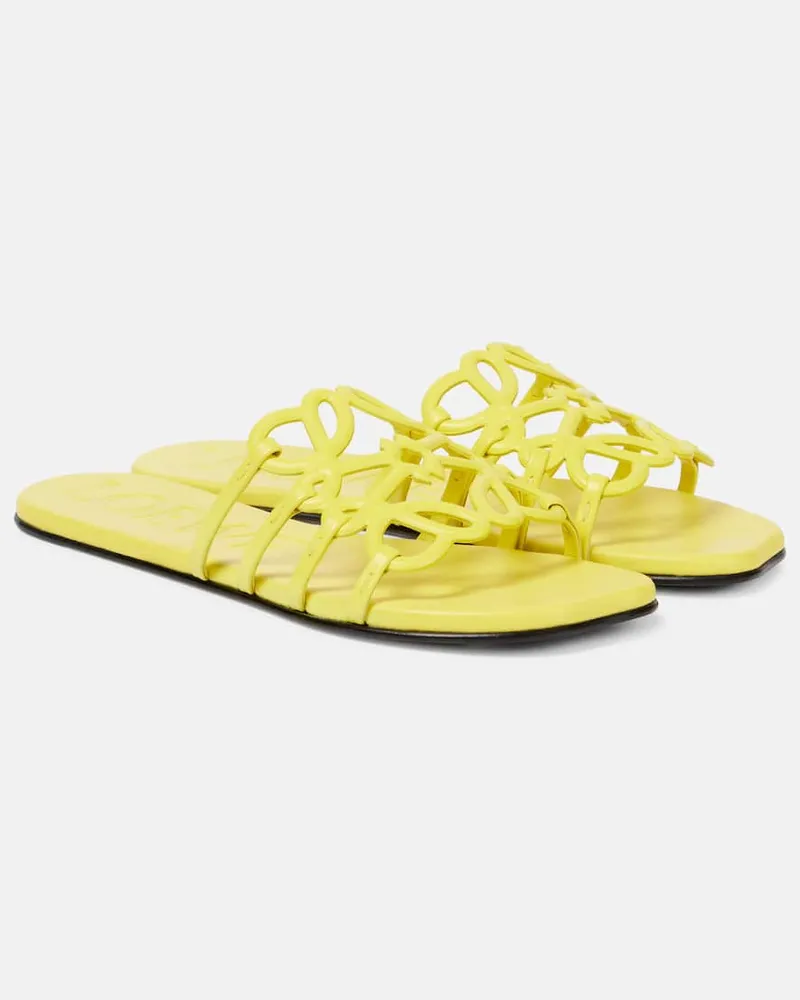 Loewe Paula's Ibiza Pantoletten Petal Anagram aus Leder Gelb