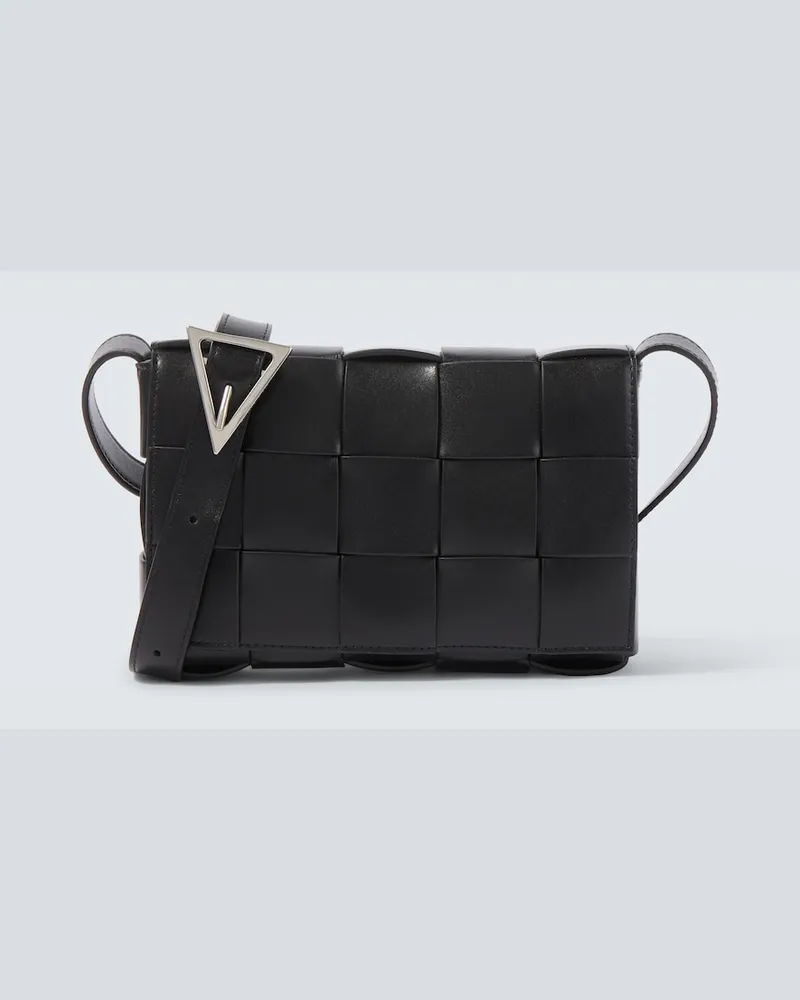 Bottega Veneta Crossbody Bag Cassette aus Leder Schwarz
