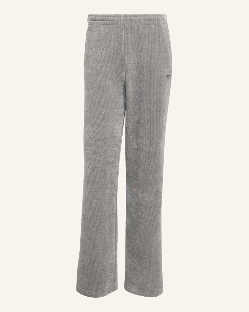 adidas Prem Ess Chenille Fl Wl Pants grau Grau