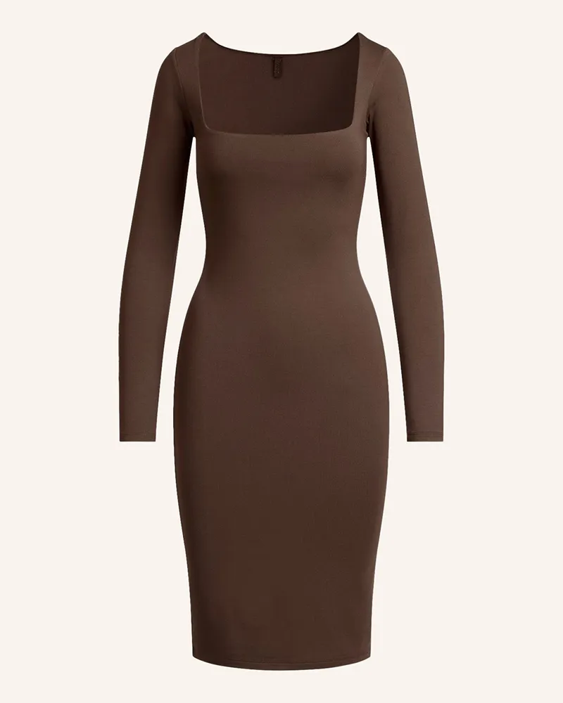 SKIMS Lounge-Kleid Smooth Layer braun Espresso