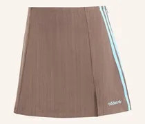 TAILORED ROCK