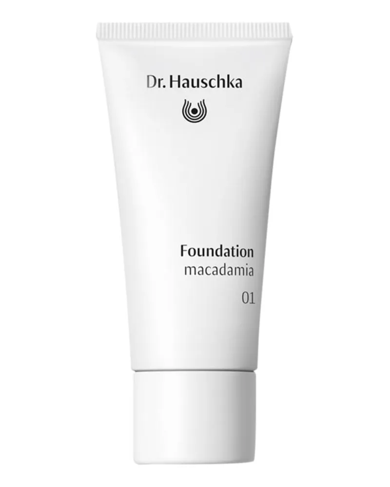 Dr. Hauschka FOUNDATION 01