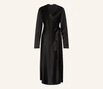 Wickelkleid aus Satin