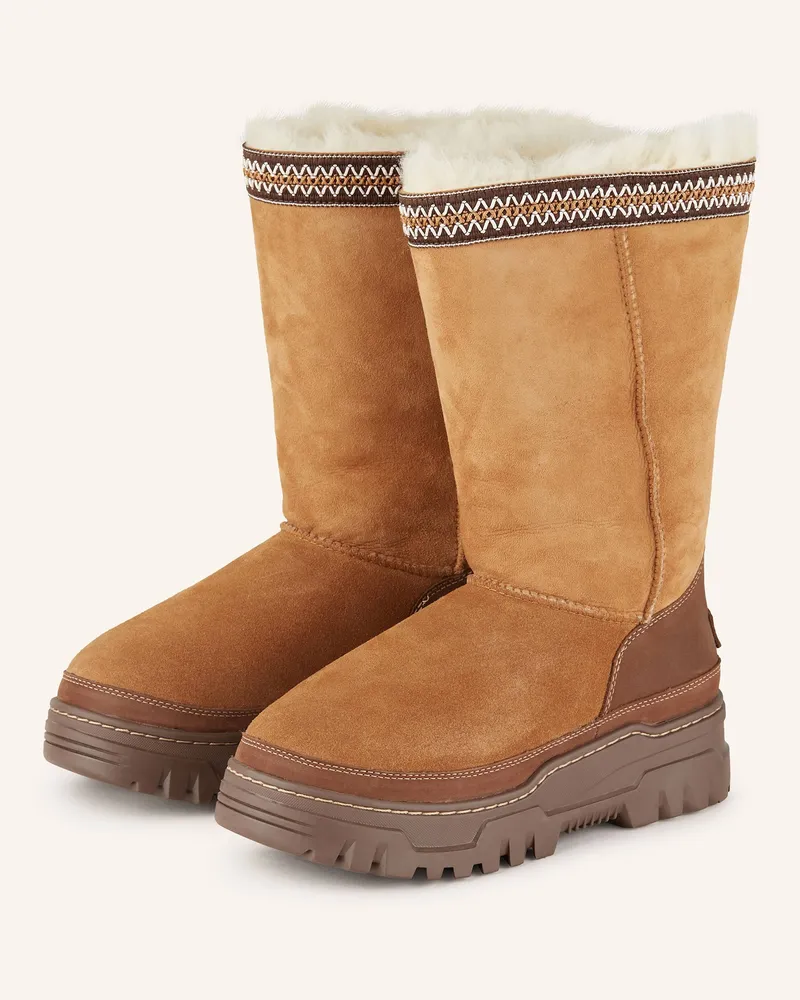 UGG Plateau-Boots CLASSIC TALL TRAILGAZER Hellbraun