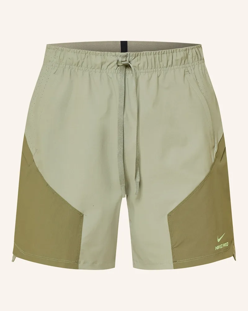 Nike Trainingsshorts Pro gruen Hellgrün
