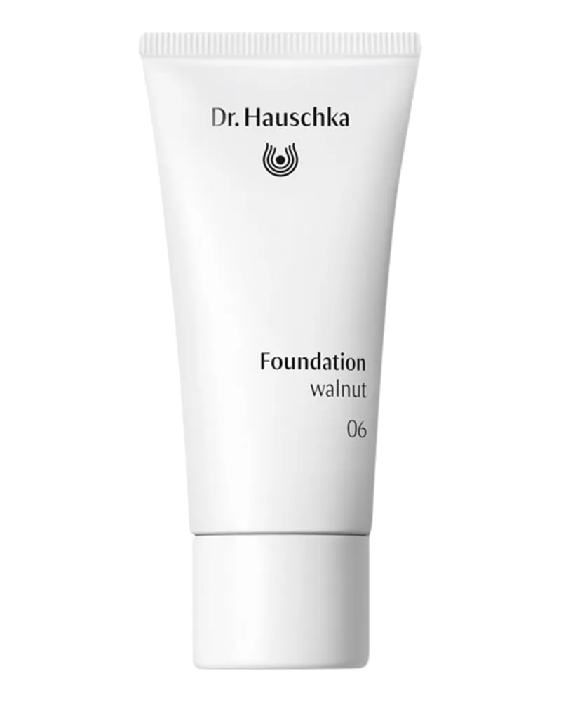 Dr. Hauschka FOUNDATION 06