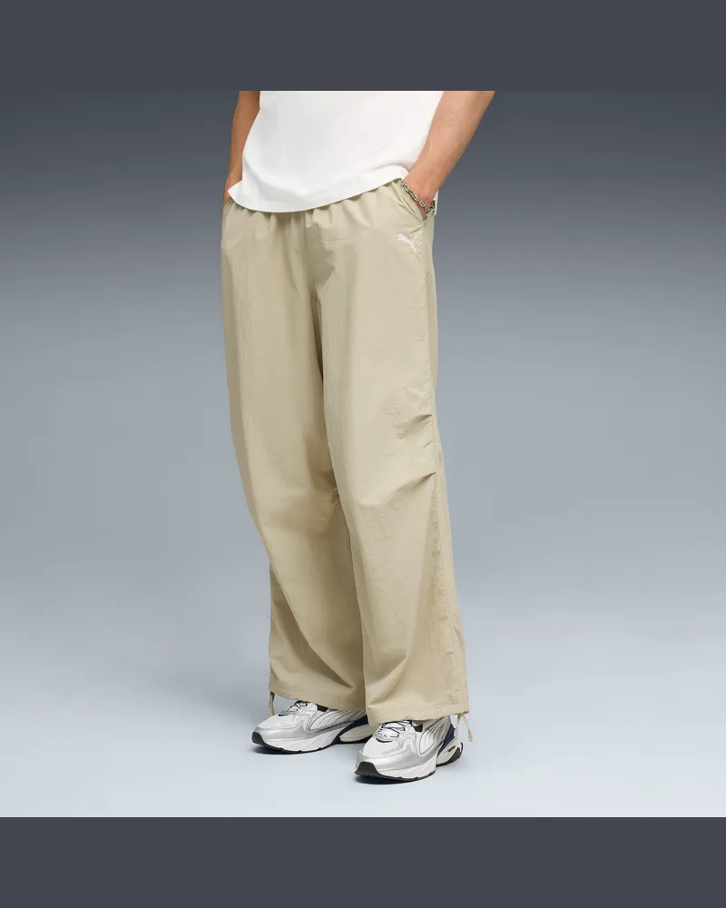 Puma Wardrobe Essentials Oversized Parachute-Hose Herren, Accessoires Beige