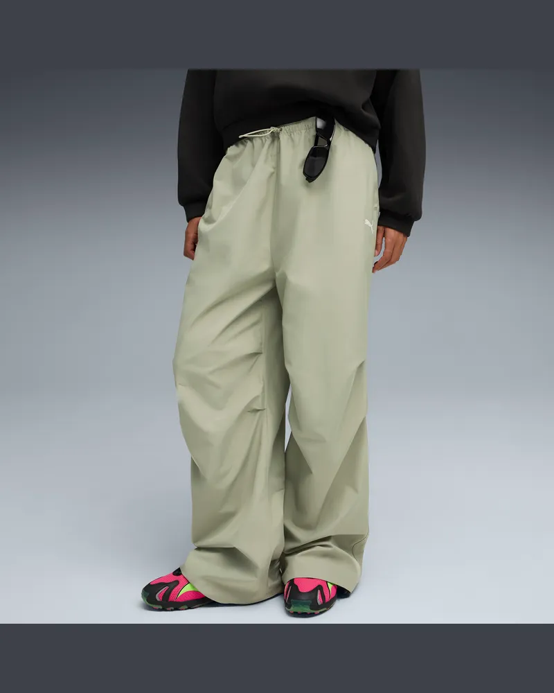 Puma Wardrobe Essentials Gewebte Parachute-Hose Damen, Kleidung, Grün Grün